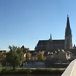 An Der Donau Direkt Bei Regensburg, 5 Sterne Dtv * Pentling